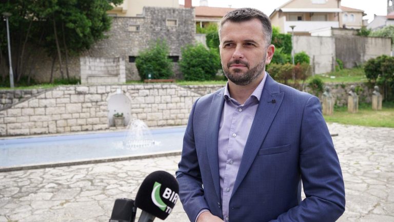Mostar: Stranka za BiH traži provjeru angažmana Bože Ćorića kao savjetnika gradonačelnika Kordića