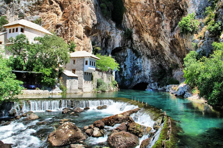Blagaj: kompletan vodič za posjetu jednom od najljepših mjesta u Hercegovini