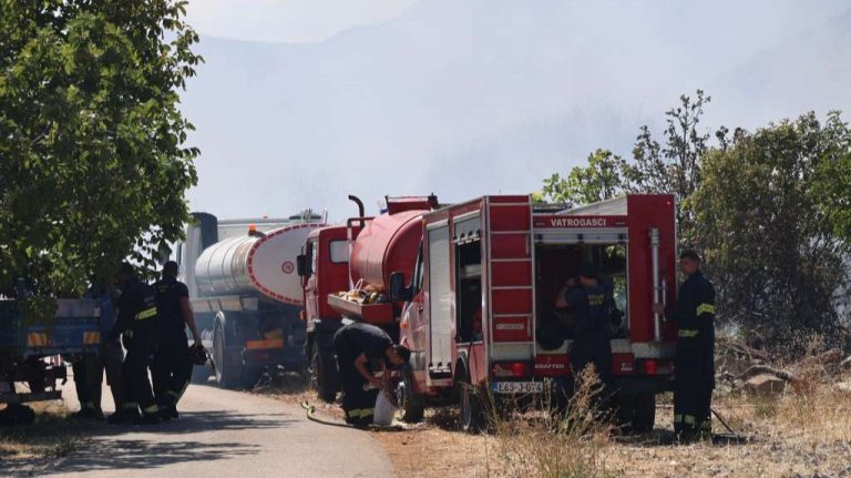 Gorjelo širom HNK: Požar u Blatnici još aktivan