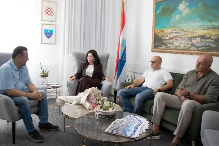 Predsjednica Buhač s rukovodstvom HKK Zrinjski Mostar uoči njihovog izlaska u Europu