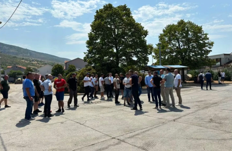Otpušteni radnici JP „Komunalno“ Mostar: „Ne pristajemo na rješenja koja traže od nas da se odreknemo svojih prava“