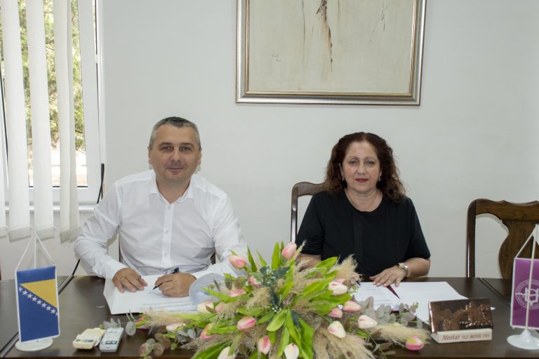 Nova ulaganja u sportsku infrastrukturu: Univerzitetu „Džemal Bijedić“ 300.000 KM za nastavak izgradnje terena