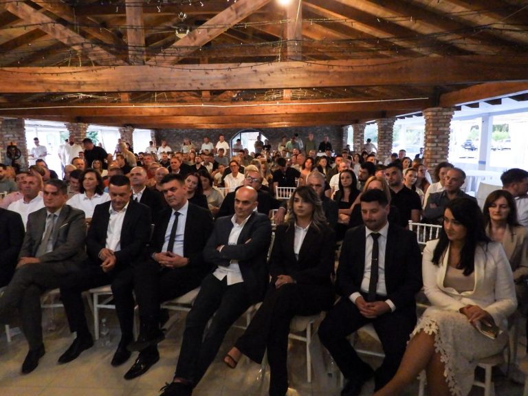 Grude su izašle iz sjene: Predizborni skup Zdenka Lučića i “Hrvatske petorke”