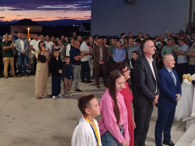 Gubavica: Svečano otvorena nova školska sportska dvorana
