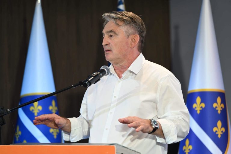 Komšić poručio iz Mostara: Ne bojimo se Čovića, nećemo mu dati ono što želi!