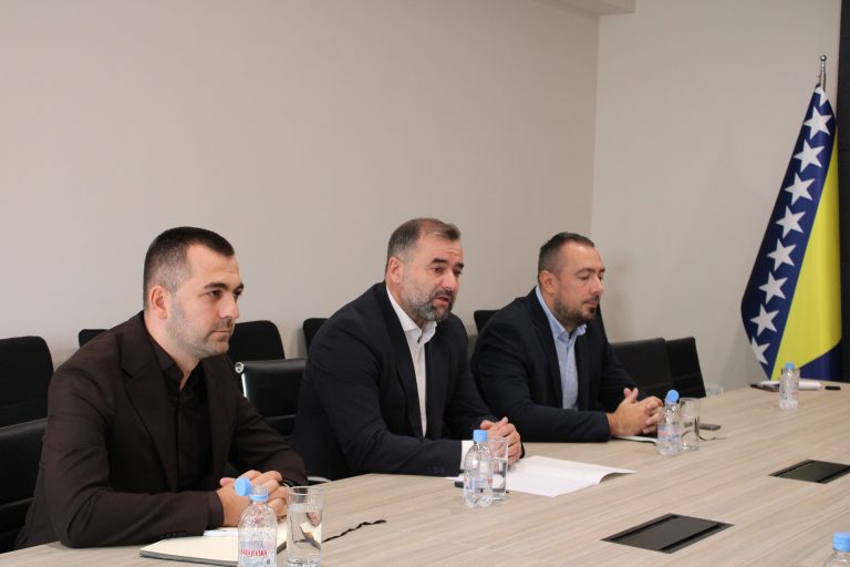 Predsjedavajući Skupštine HNK održao sastanak s predstavnicima Unije studenata Univerziteta “Džemal Bijedić”