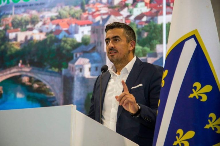 Čolaković: Inat politika neće donijeti ništa dobro Mostaru, dokumentacija o izgradnji HNK mora biti dostupna javnosti