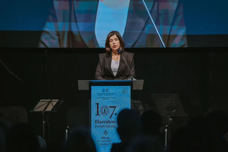 Marija Buhač: U čuvenim stihovima pjesme ”Ostajte ovdje” sažeta je suština onog u šta vjerujem i za šta se zalažem