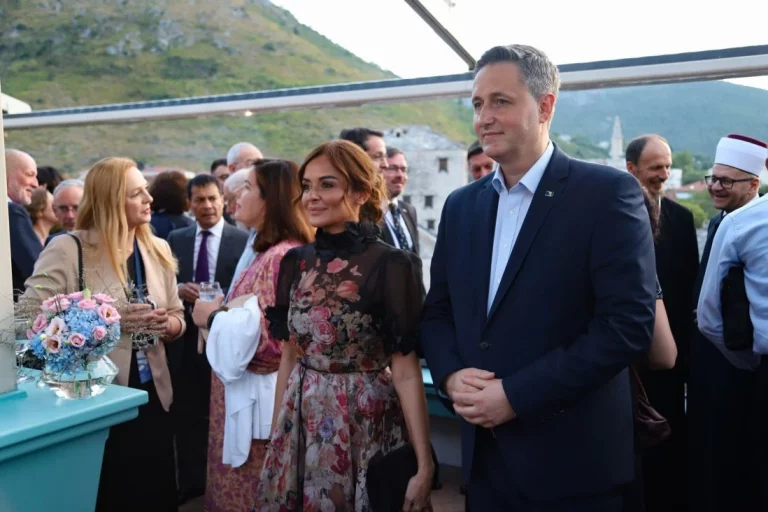 „Ujedinjeni za državu Bosnu i Hercegovinu“: SDP poziva Mostarce da se pridruže šetnji sa Denisom Bećirovićem