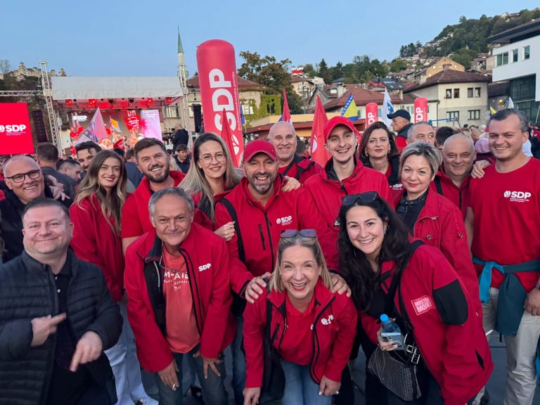 GO SDP BiH Mostar na završnom predizbornom skupu SDP-a u Sarajevu