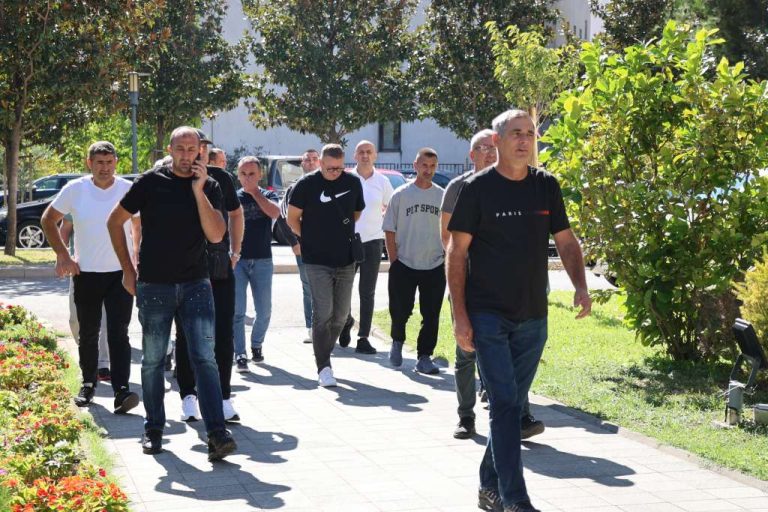 Otpušteni radnici se vratili u Komunalno: Traže ostavku Senkić i imenovanje zakonite Uprave